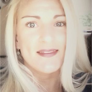 Meet your Posher, Elisha